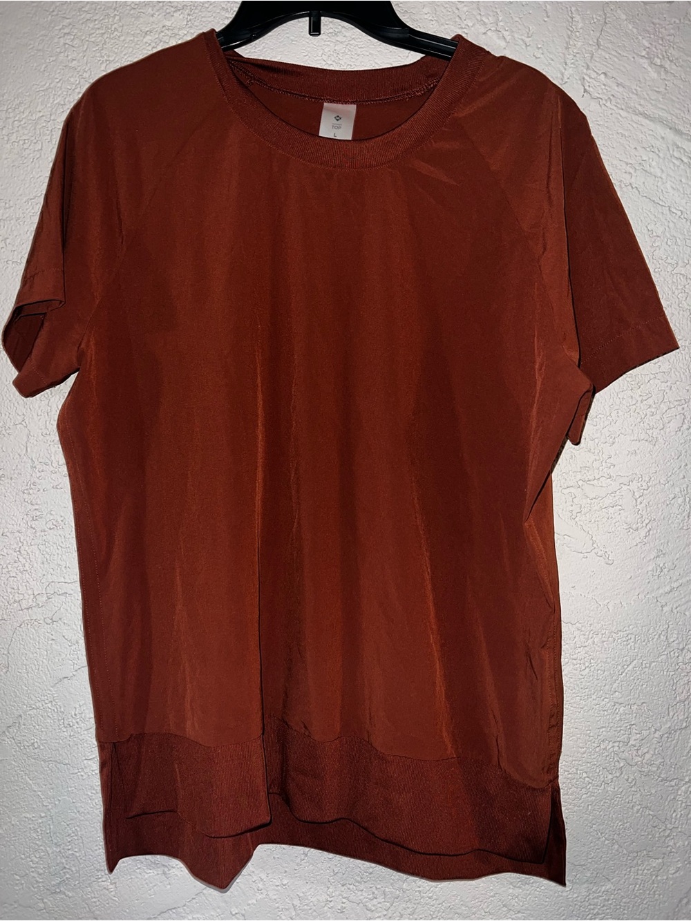 WoMen's Short Sleeve Crew Neck Shirt in Rust large members mark